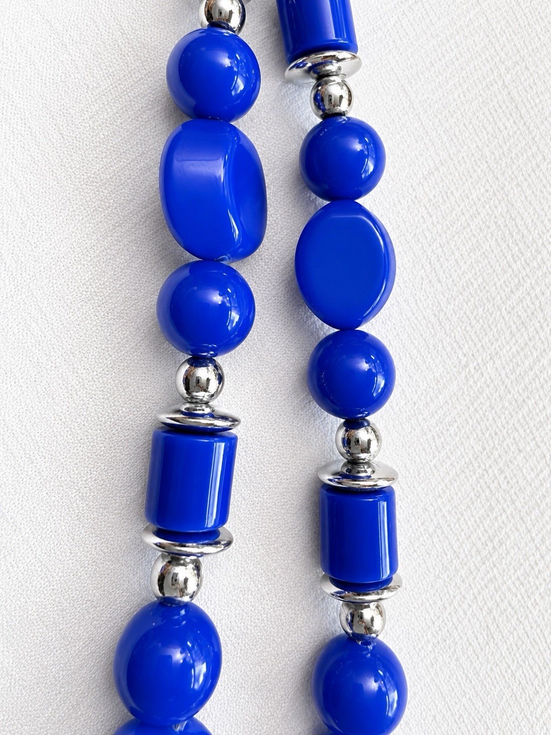 Vintage Genuine Lucite Cobalt Blue Beaded Necklace Made in Hong Kong 18” Mod