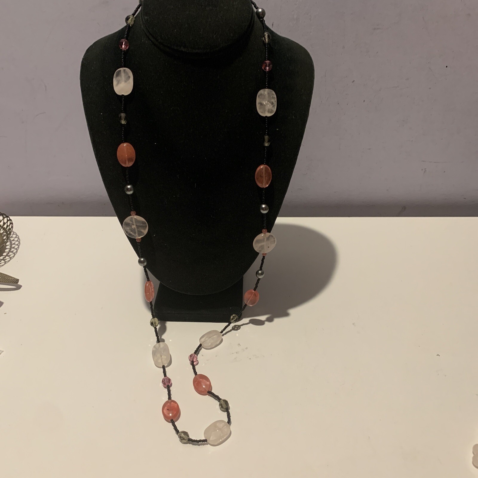 STUNNING VINTAGE ESTATE ROSE QUARTZ & CARNELIAN BLACK MICRO BEADS NECKLACE 36″