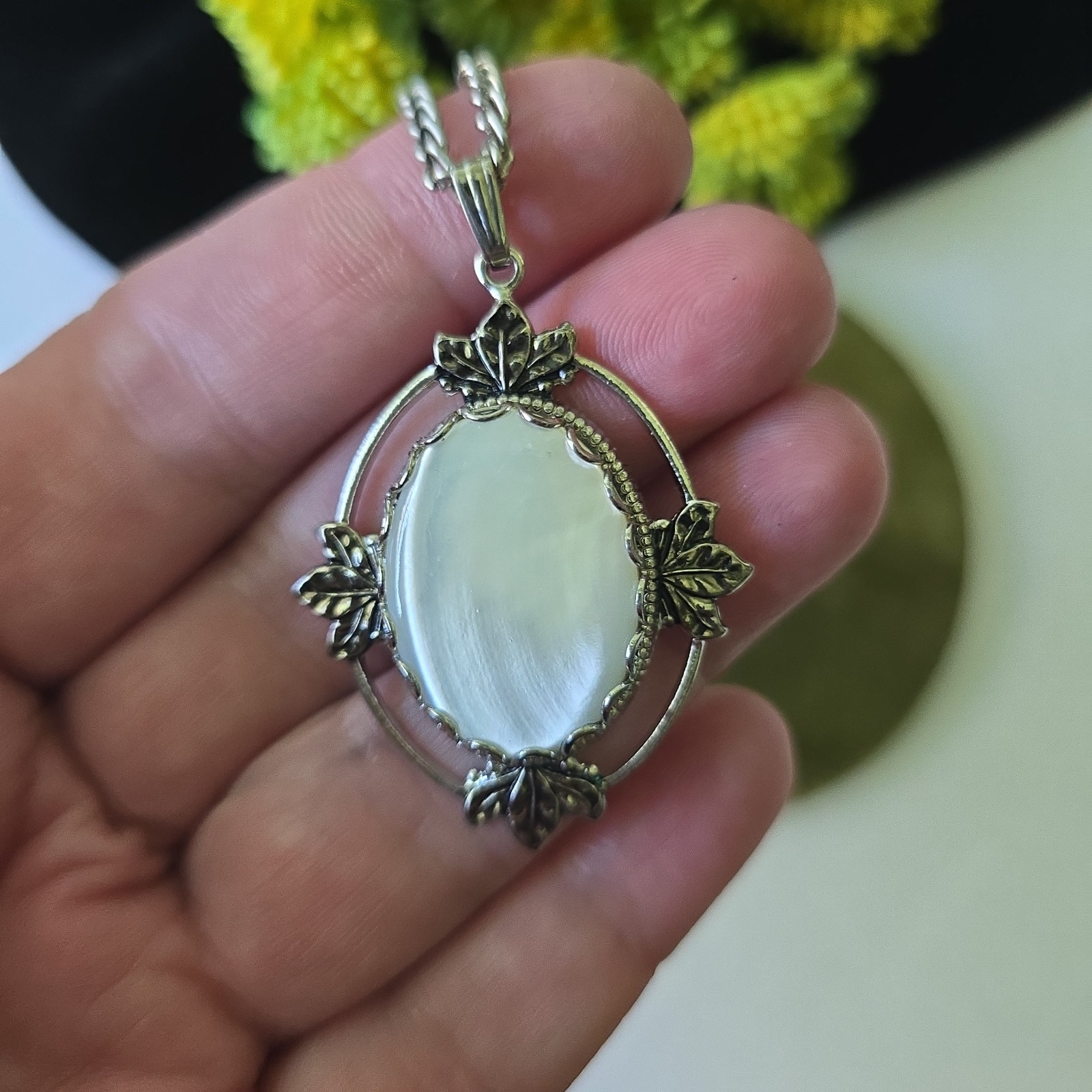 Vintage Silver Plated Filigree Locket Pendant Chain Necklace Pull On 24″L