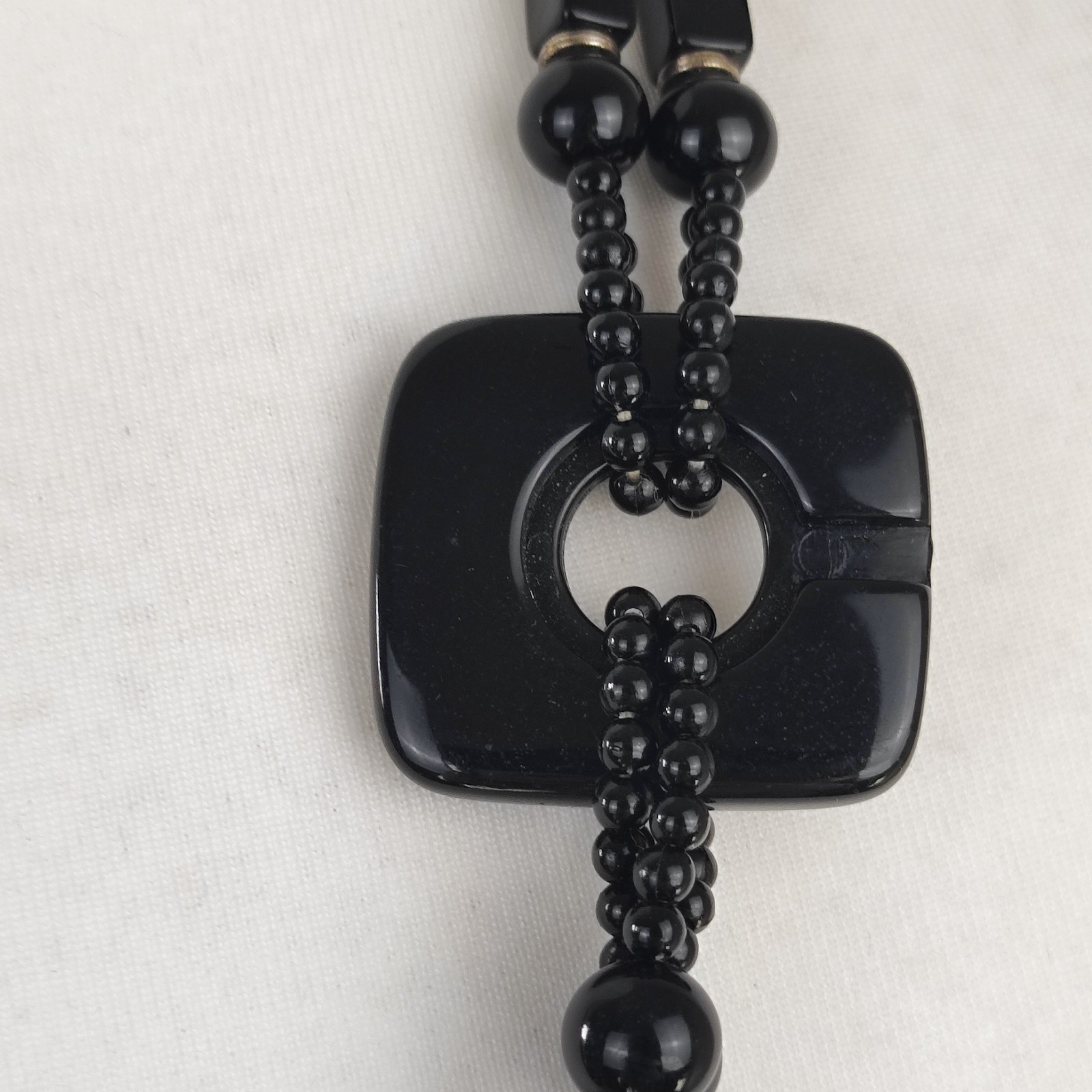Vintage Womens Black Silver Beaded Necklace Large Side Bead Box Tab Insert Close