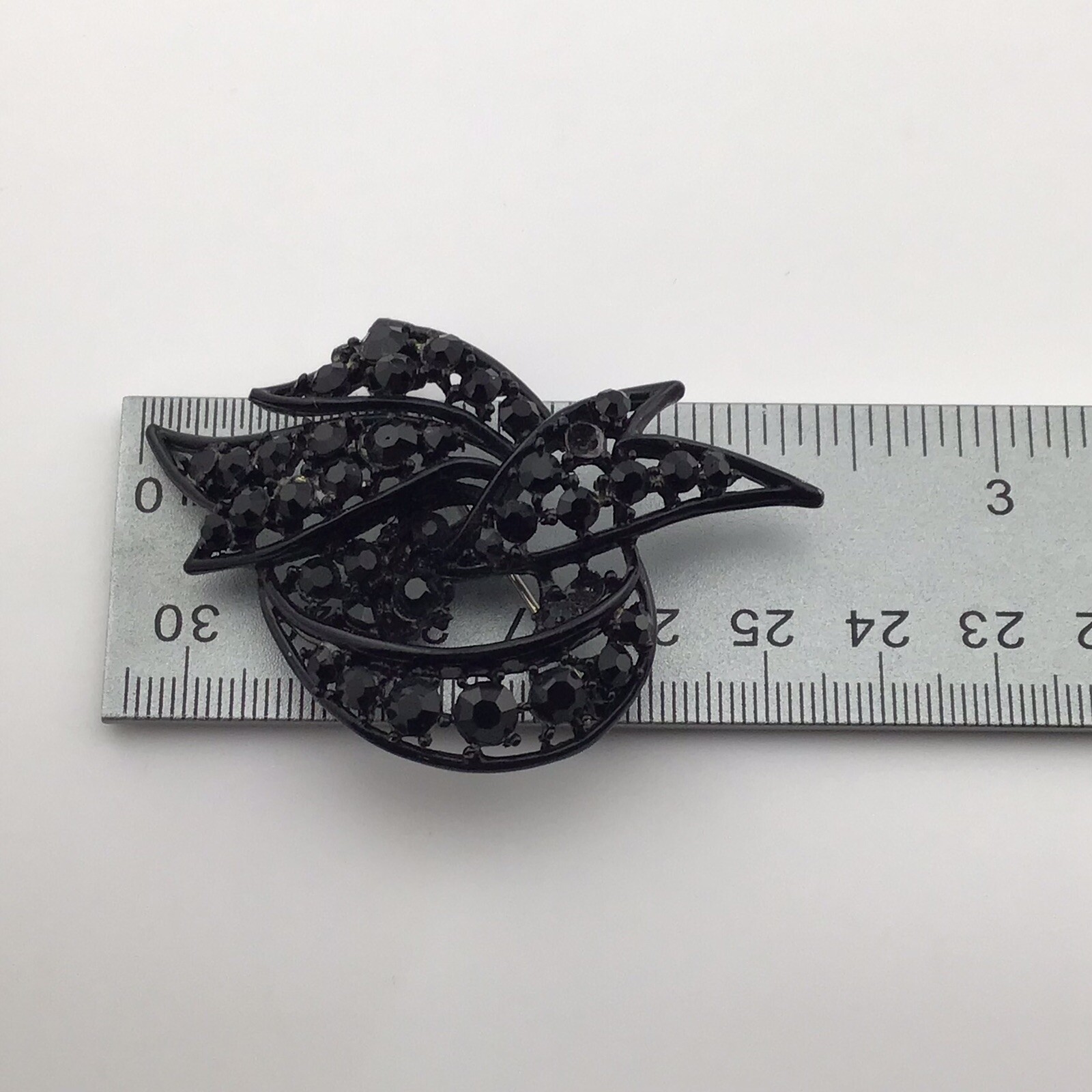 Vtg Brooch Black Metal Memorial Gothic 2-1/2”L Fashion Trend