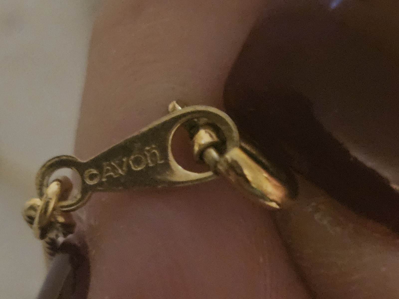 Avon Gold Tone Faux Pearl Cluster Station Necklace 24 Inch Yellow Gold Plated