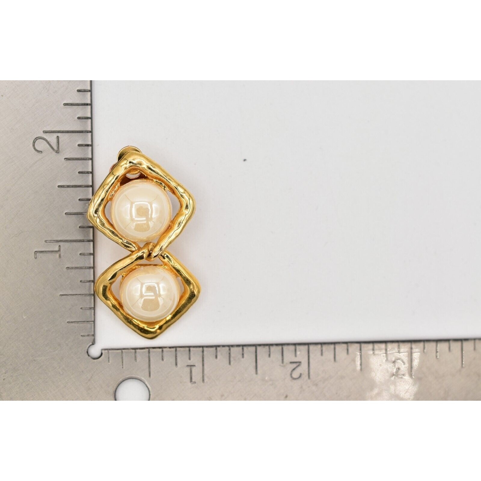 Vintage Dangle Clip Earrings faux Pearl Drop Gold Tone Chunky Shiny 1980s BinAK