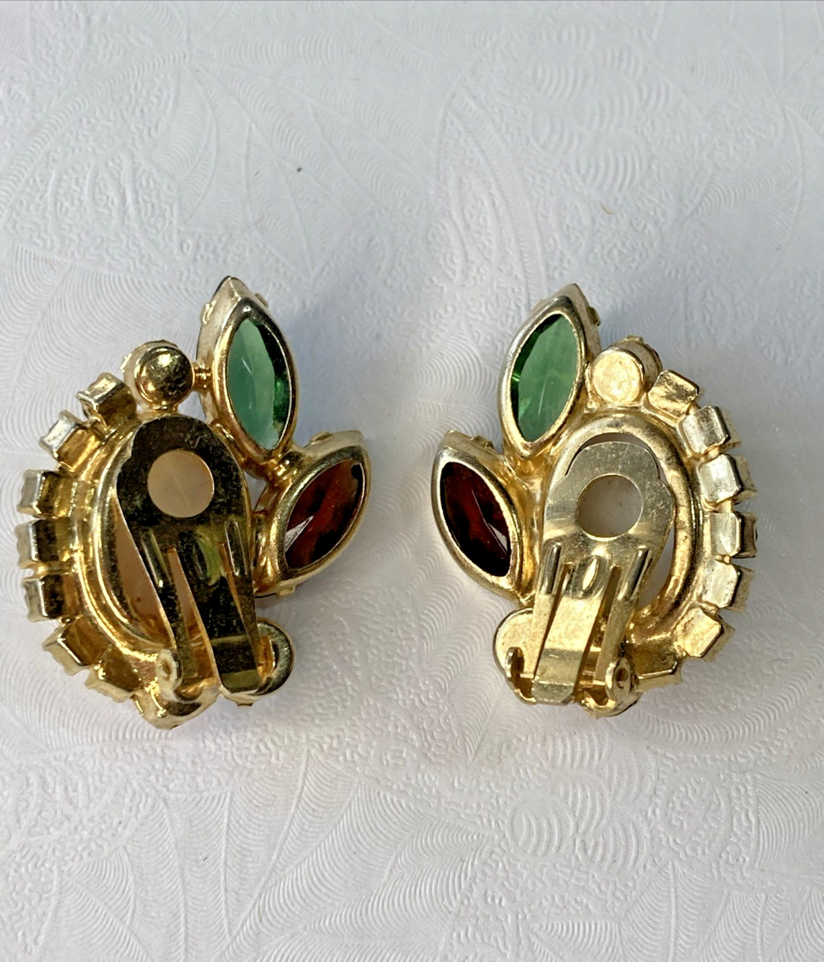 Delizza & Elster Juliana Speckled Easter Egg Cabochons Brooch And Earrings Set