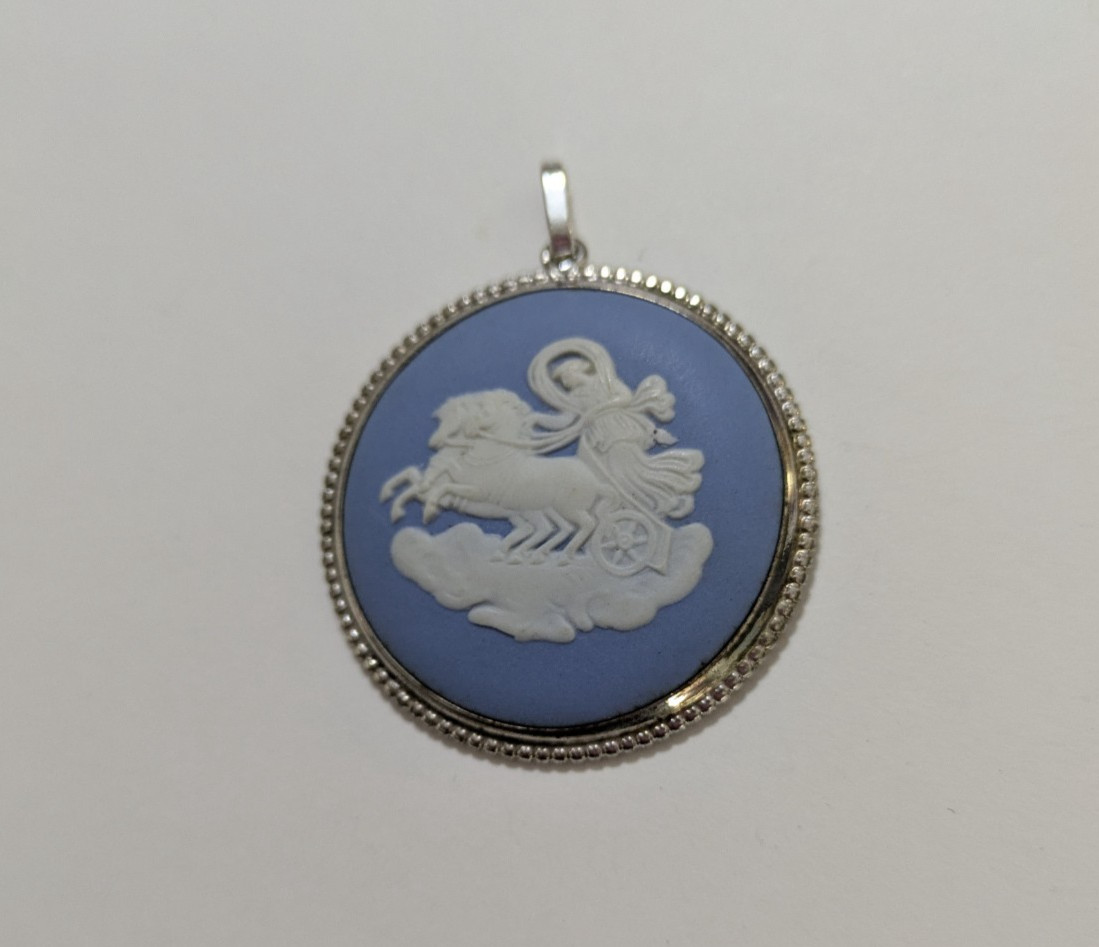 Wedgwood Cameo Pendant Horse & Chariot # B67 Sterling Silver England VINTAGE