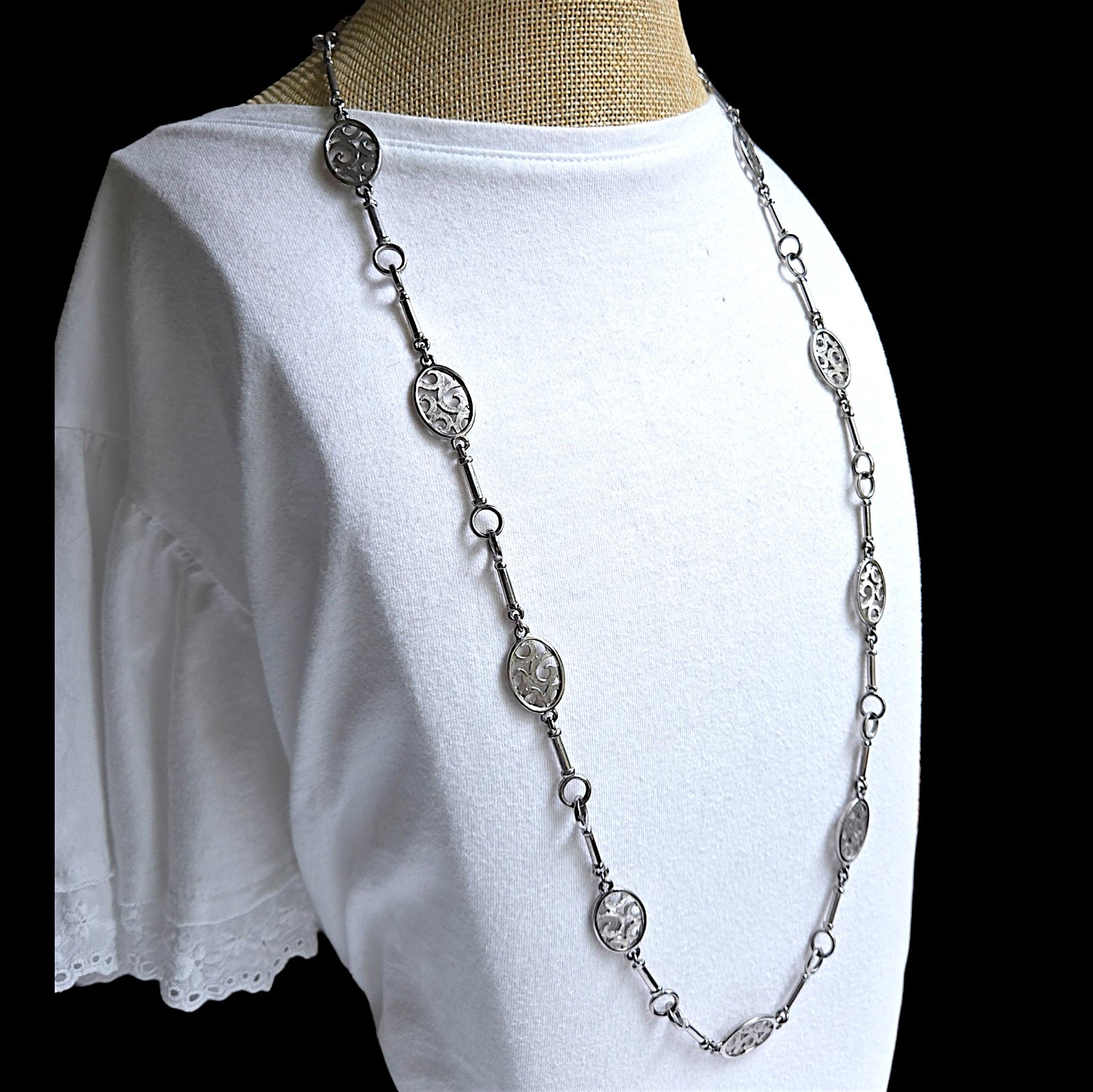 Vtg Silver Tone Bar Link Necklace Scrolled Oval Medallion Openwork Station 32″