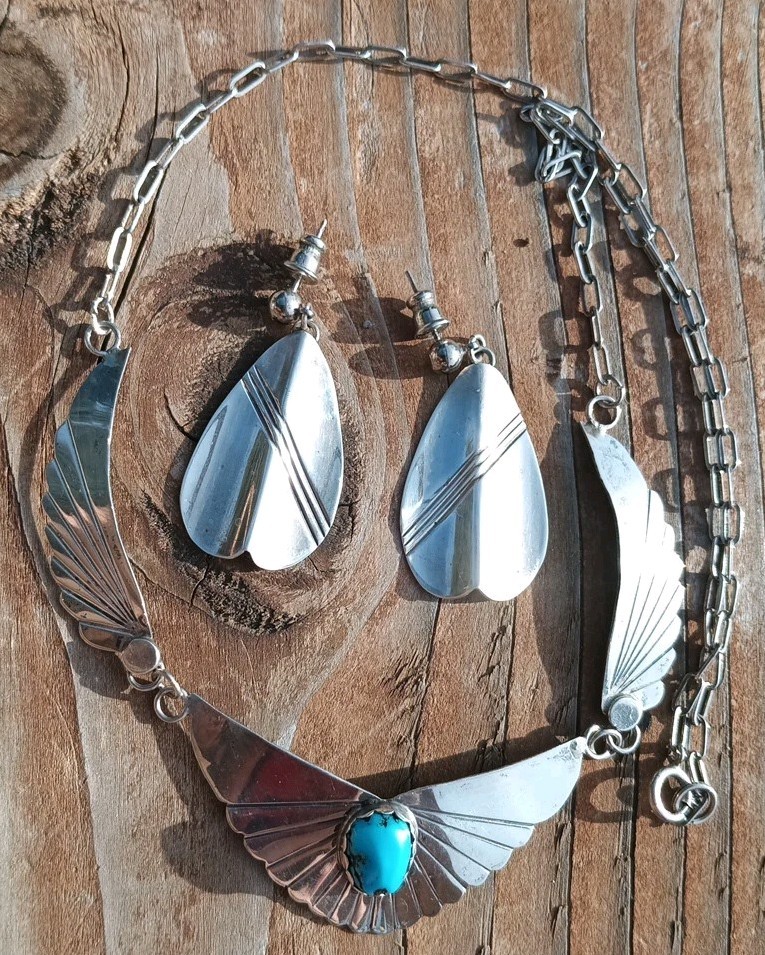 TURQUOISE NAVAJO STERLING SILVER FEATHER NECKLACE & EARRINGS