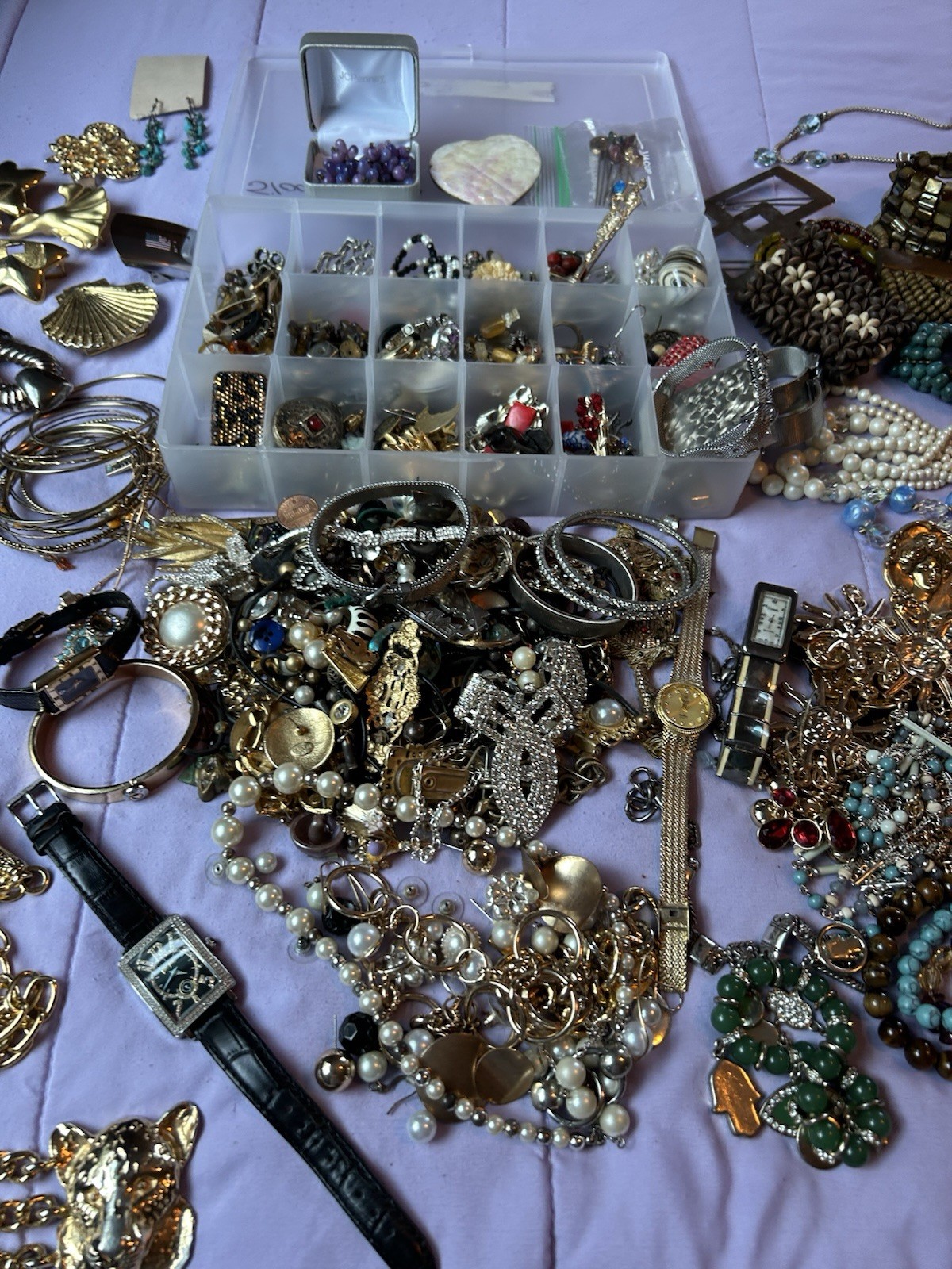 Vintage jewelry Lot
