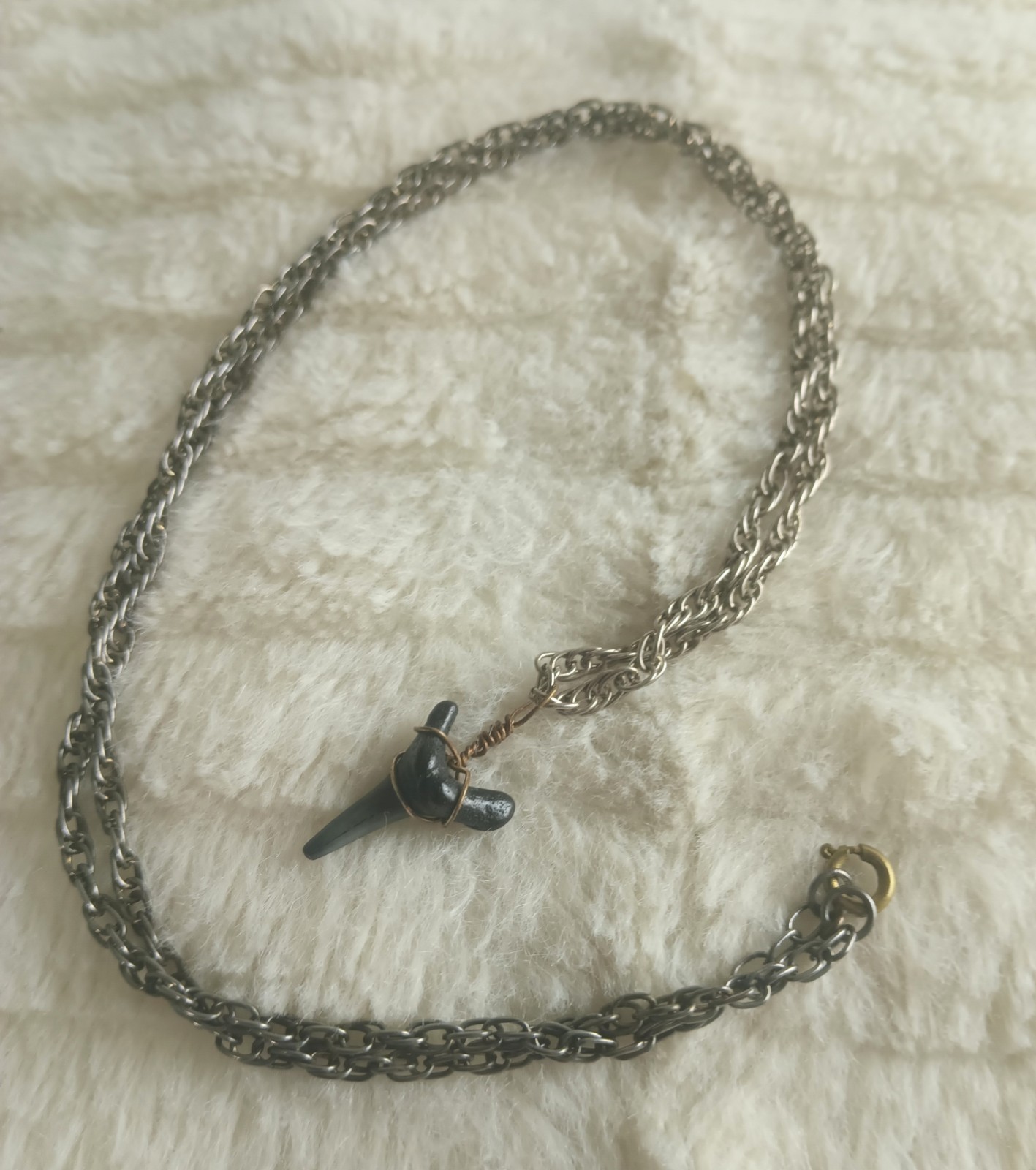 Vintage Wire Wrapped Shark Tooth Round Link Chain Necklace