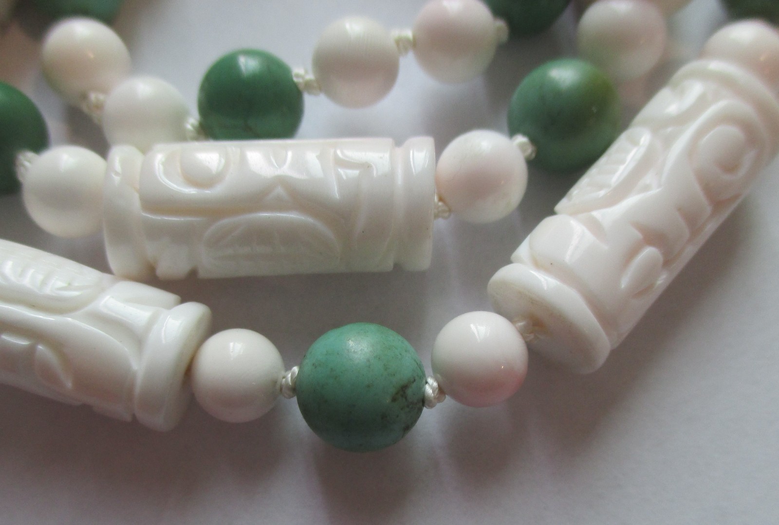 VINTAGE CARVED SHOU BARREL CONCH SHELL CORAL TURQUOISE BEAD NECKLACE STERLING