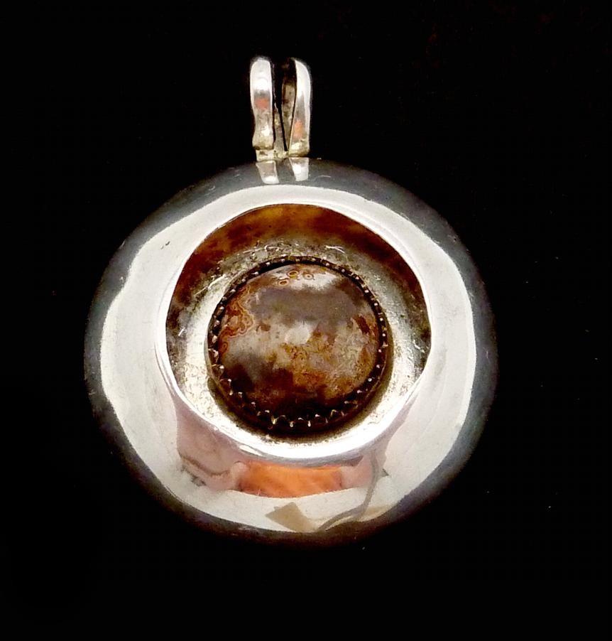 Vintage Southwest Santa Fe Style Sterling Silver Jasper Shadowbox Pendant 27517