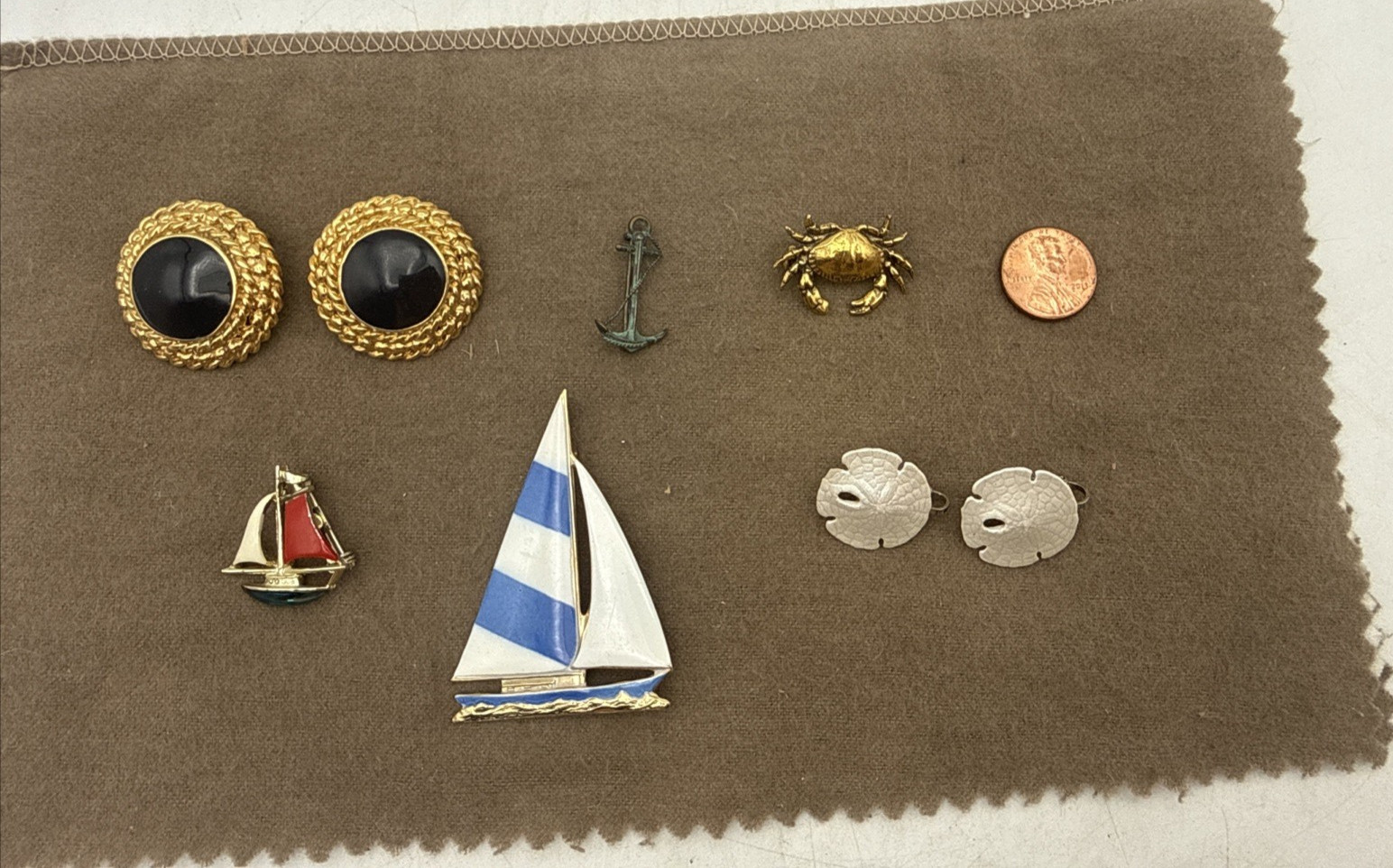 Vintage Mixed Lot of Brooches Pins Animals Gold and Silver Tone Ocean Theme