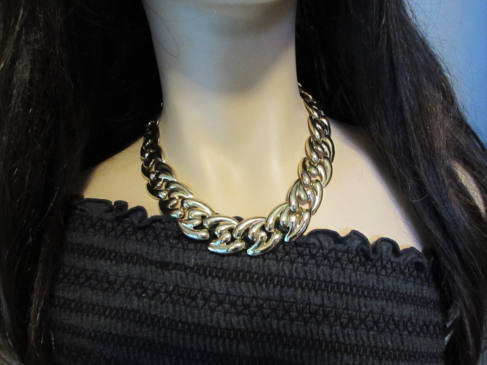 Vintage 1980s Gold Plated Chunky Chain Necklace- 18″ Long- Wide Heart Links
