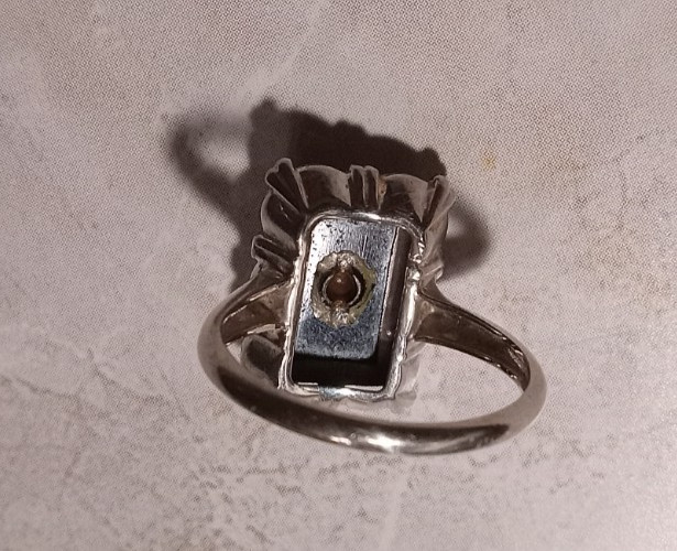 Vintage ESTATE 10k White Gold Onyx & DIAMOND Ring–Size 5