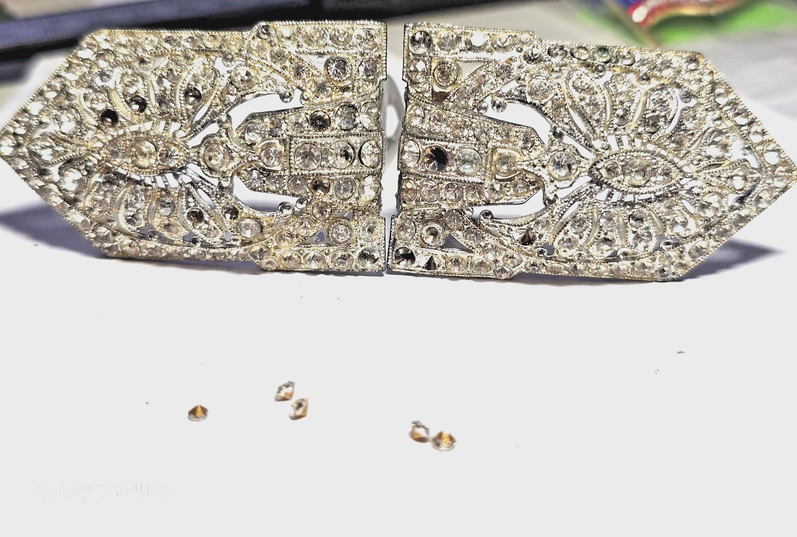 1930’s New England Glass Works Art Deco Filigree Pair of Rhinestone Fur Clips