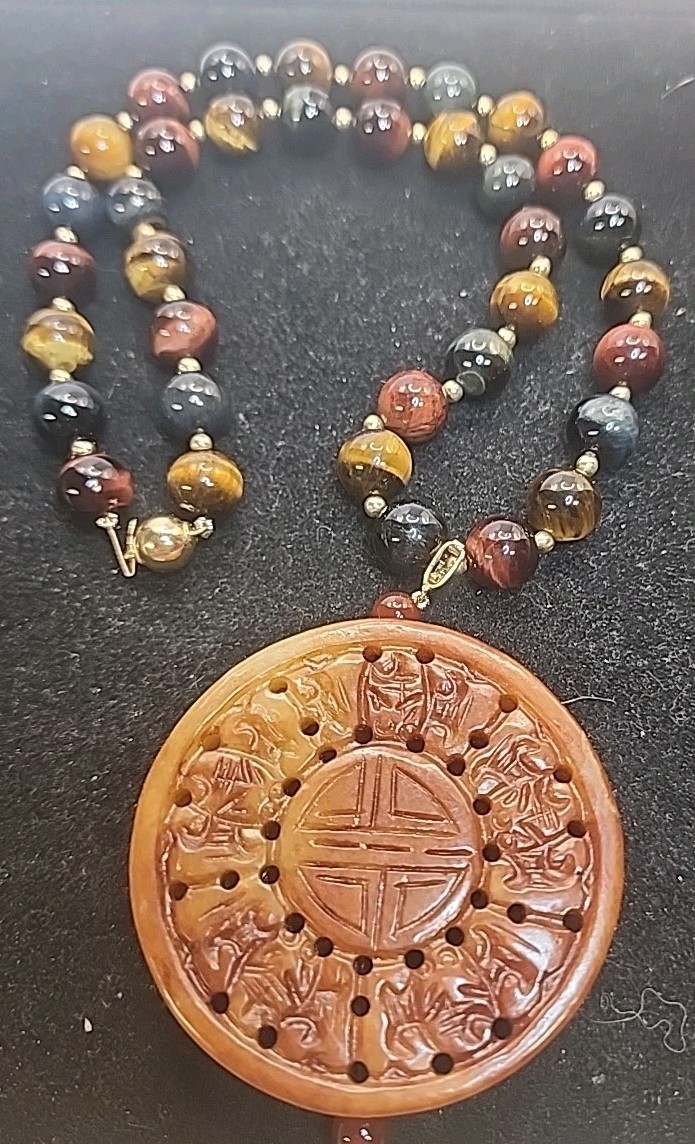 VTG Multi-Color Tiger Eye Beaded Necklace W/Gold Plated Beads & Red Jade Pendant