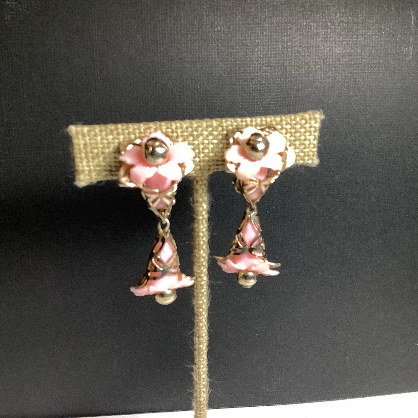 PRETTY RETRO DROP DANGLE CLIP-ON EARRINGS PINK TRUMPET FLOWERS GOLDTONE