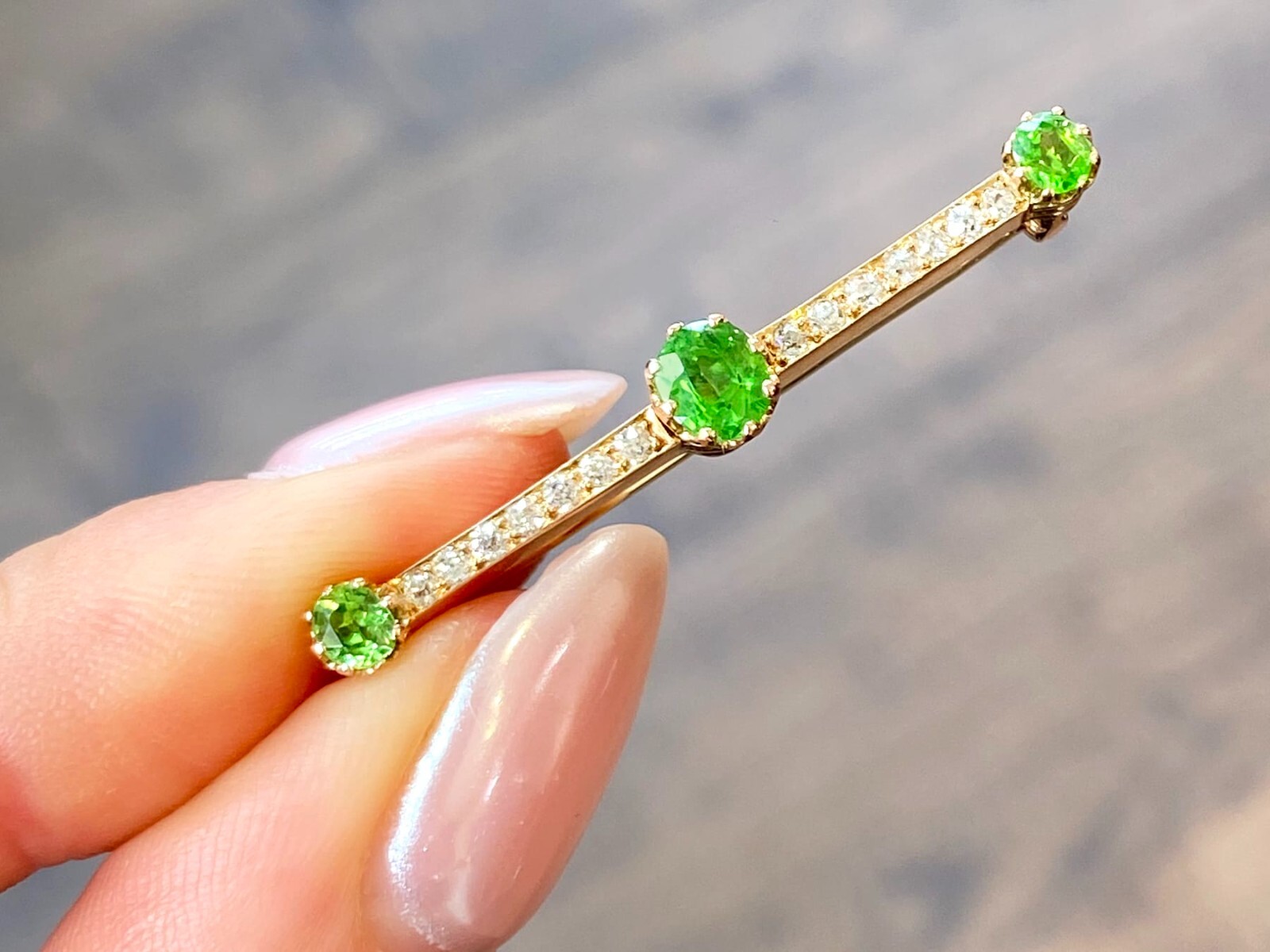 1.01ct Demantoid Garnet and 0.35ct Diamond 14ct Rose Gold Bar Brooch – Antique