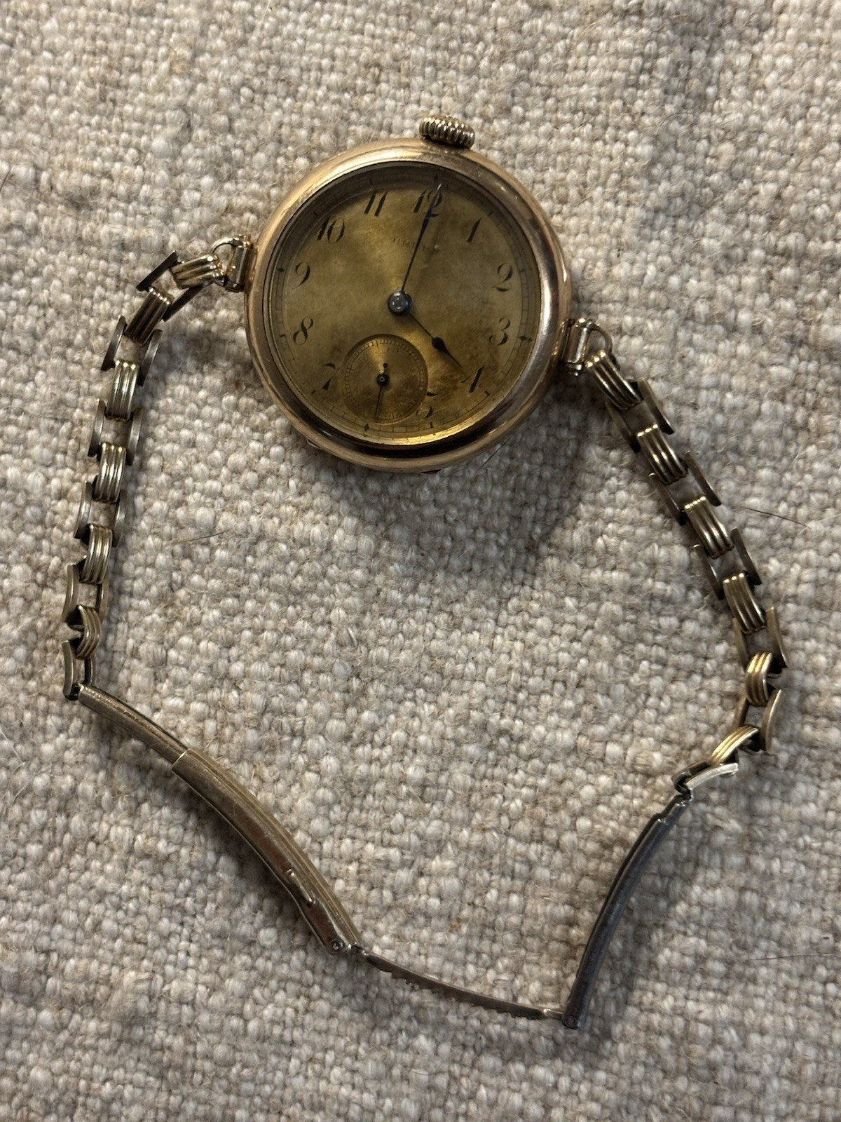 Vintage Gruen Womens 25 Year Gold Filled Wrist Watch RUNNING Manual WindUp 15jwl