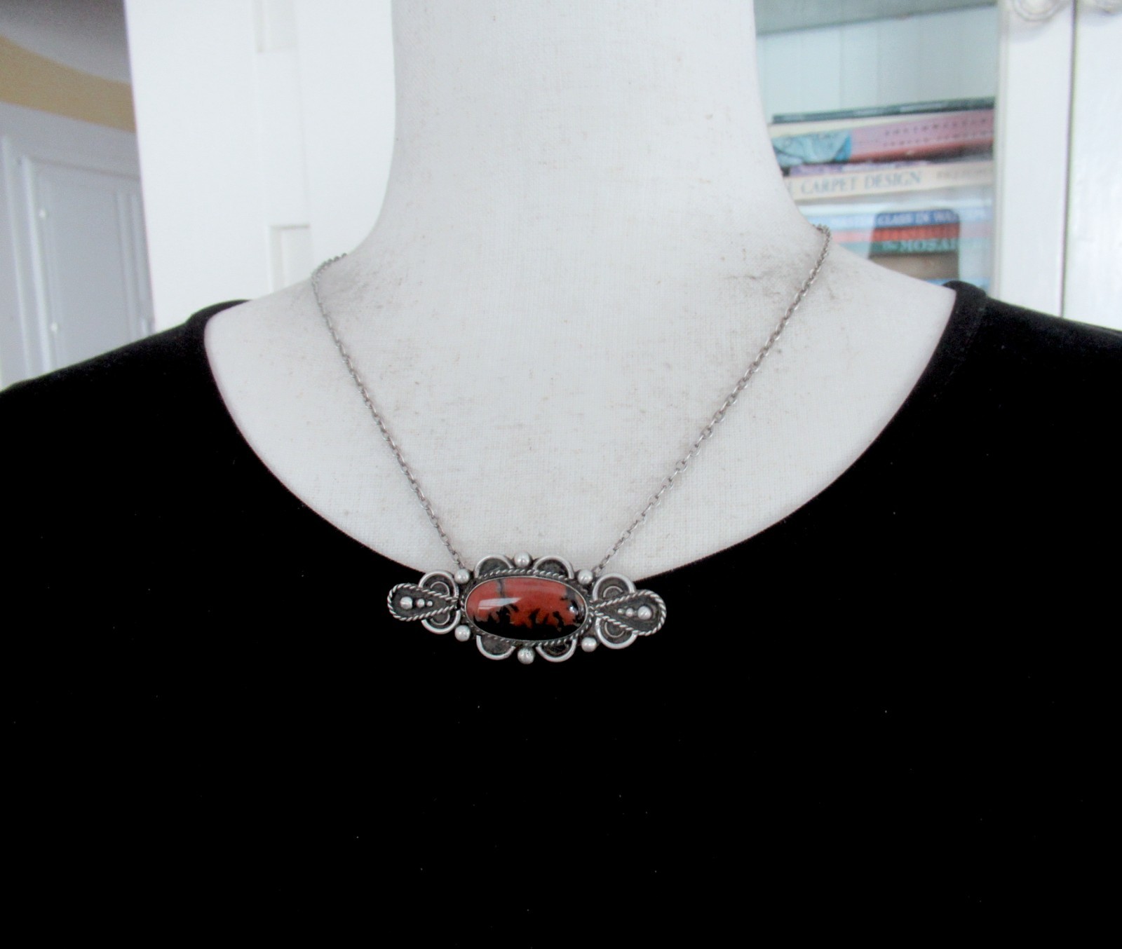 2 3/8 INCHES VINTAGE NAVAJO STERLING PETRIFIED WOOD PENDANT NECKLACE BROOCH