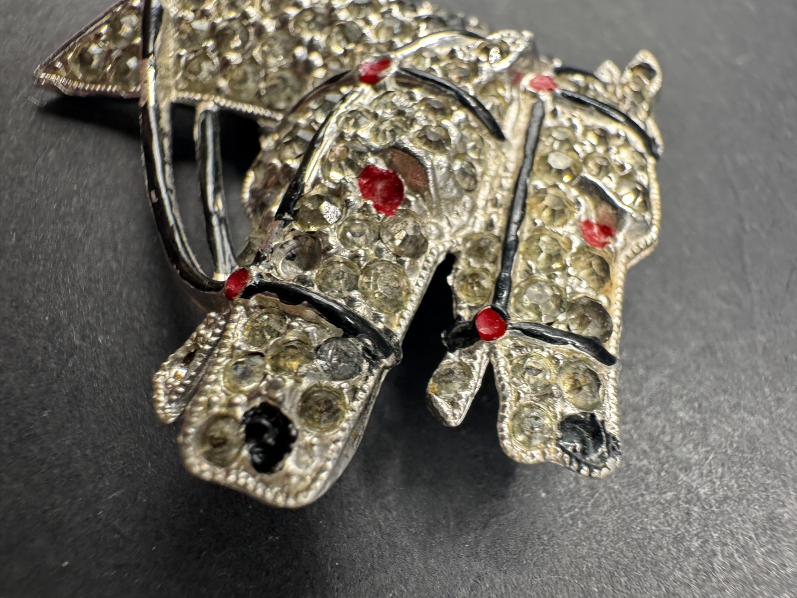 Doulble Horse Heads Equestrian Race Horse Rhinestone & Enamels (Missing Stones)
