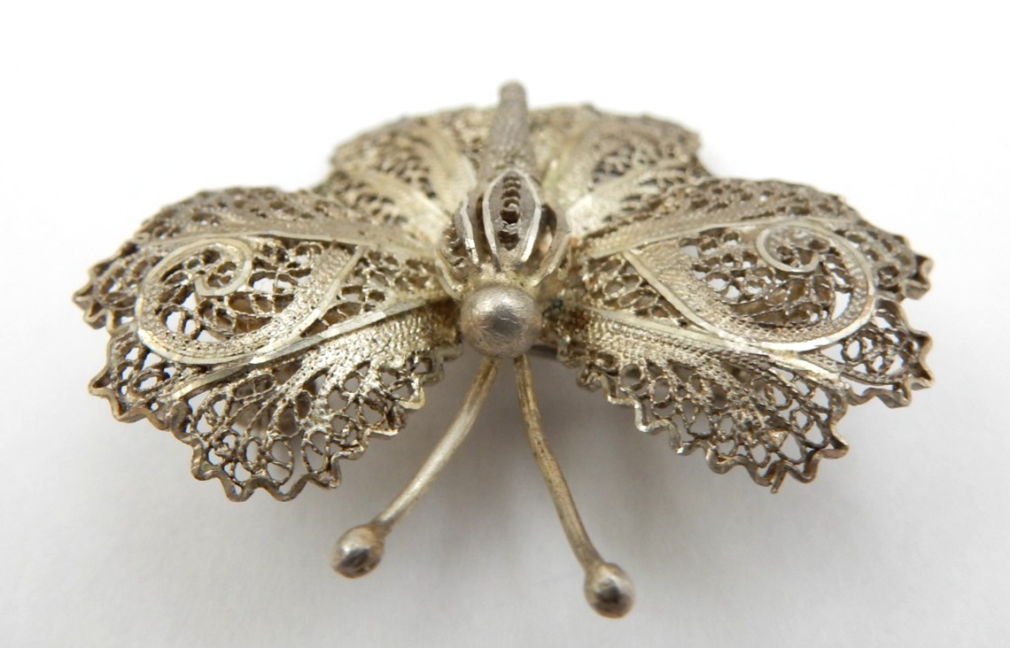 VINTAGE SOLID SILVER FINE CANNETILLE FILIGREE BUTTERFLY BROOCH PIN, 5.3 GRAMS