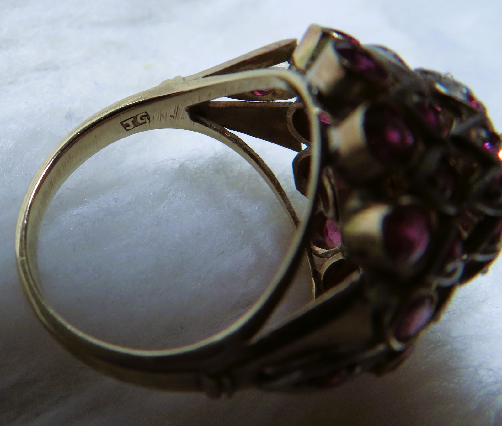 60’s 10K gold (mark 18K) Dark Pink Sapphire Thai Princess Ring sz.6-1/4