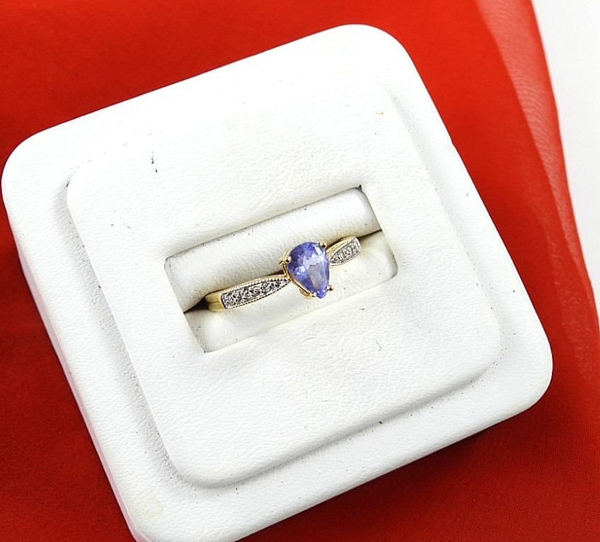 18K Gold Blue Violet Tanzanite Color Pear Cut Ring Diamond Accent Fine Jewelry