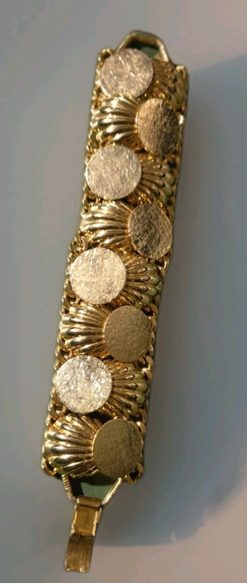 Vintage Gold Tone Metal Shells And Coins Details Bracelet 8″ Long 1.5″ Wide