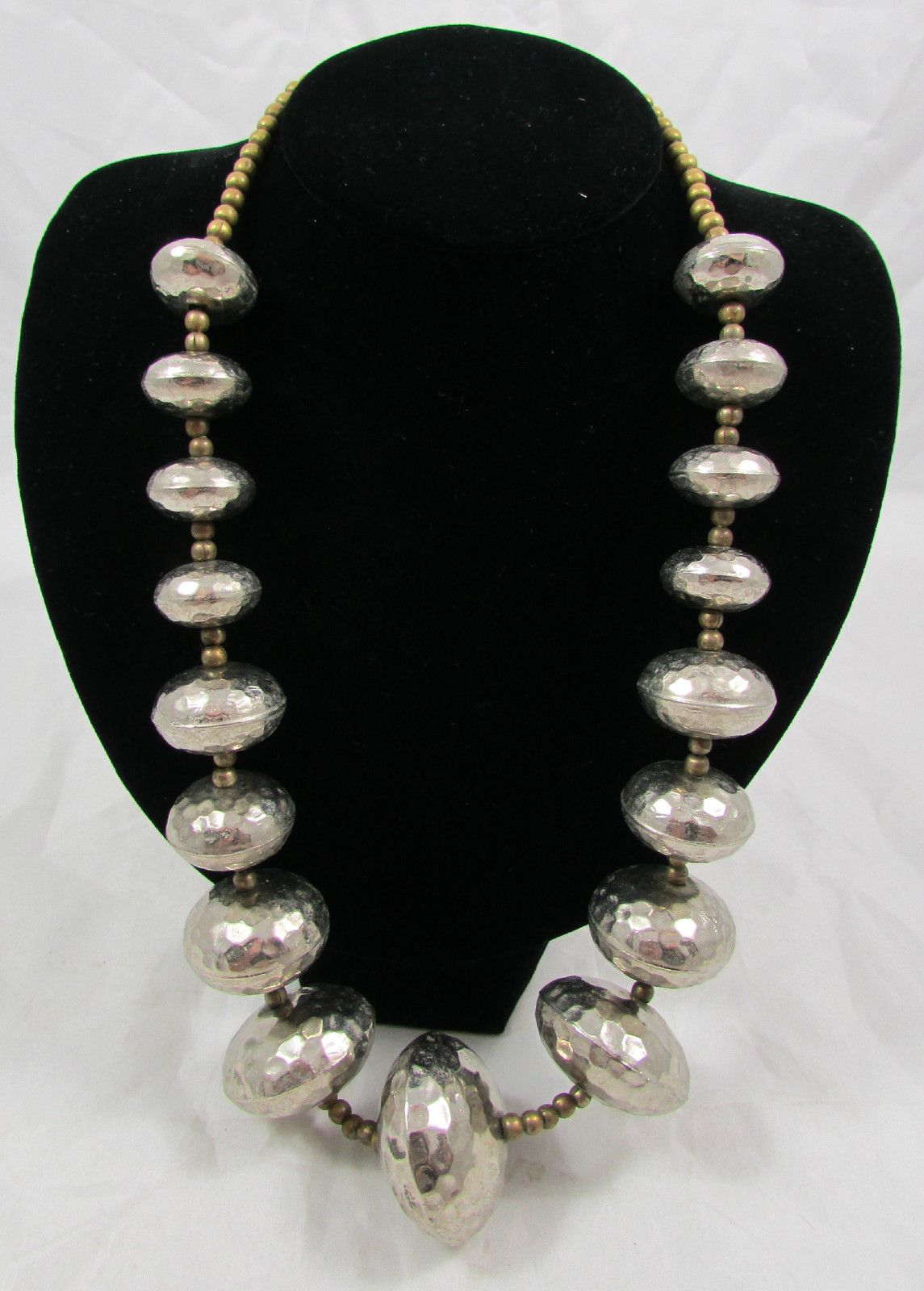 Vintage 60’s – 80’s Era Hammered Silvertone Graduated Oval Beads Necklace