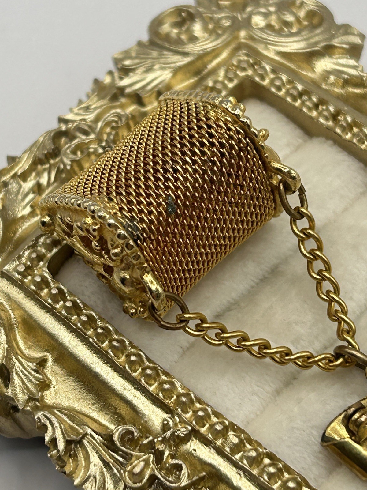 Vintage Gold Mesh Mini Coin Purse Brooch Bow Blue Charm Cottagecore Romantic Fun