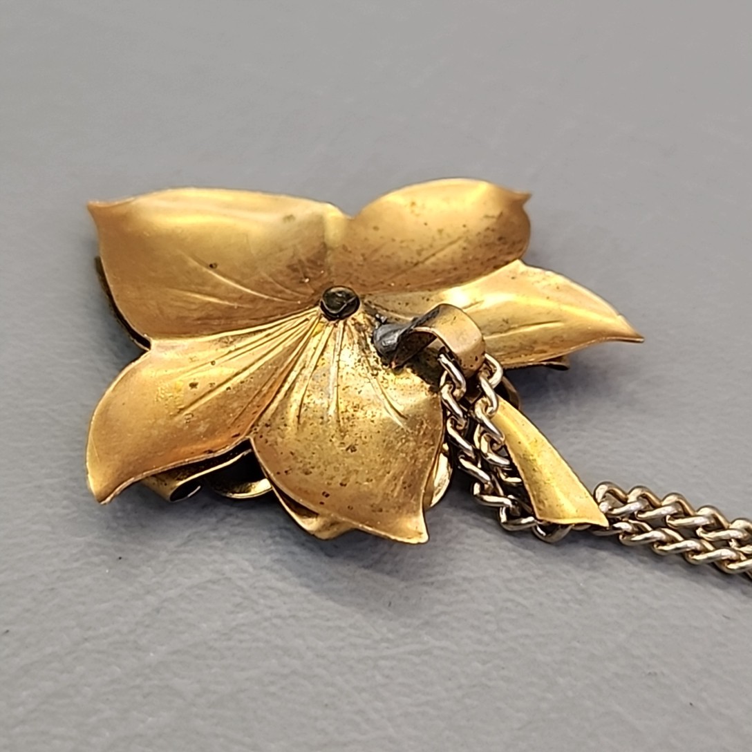 Vintage Leaf Necklace Layered Enamel Rhinestone Gold Tone 23.5″