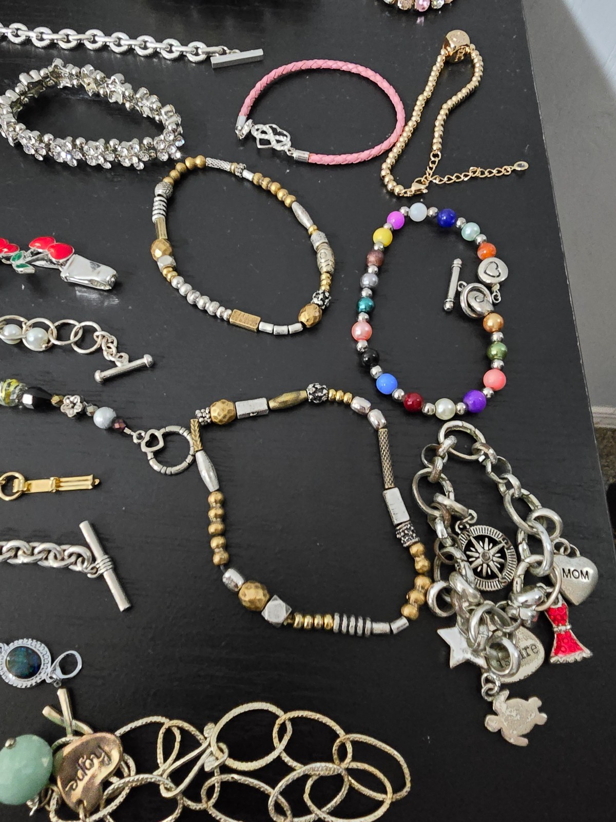 Gigantic Mixed metals material an color lot of 70+ braceletn, signed /unsigned