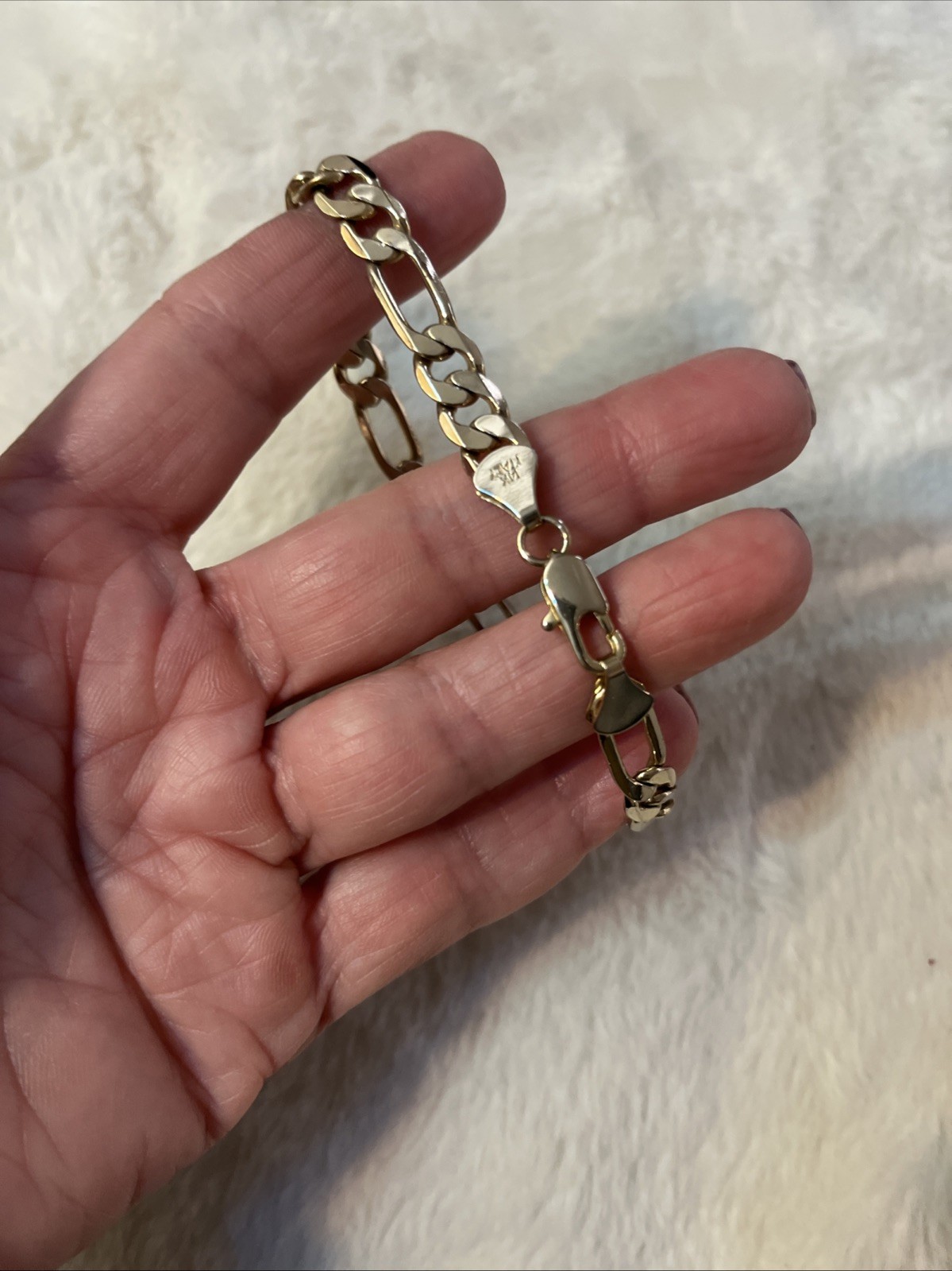 Vintage 1980s Gold Tone Figaro Link Bracelet Cast Lobster Clasp 7.75”