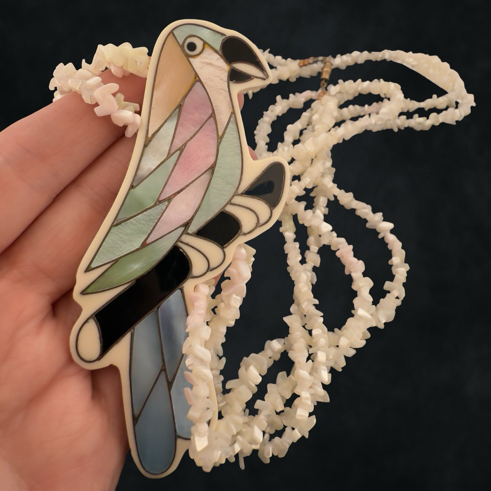 Vintage HUGE 4.5″ Inlay Parrot 🖤 Bird Shell MOP Abalone Shell Layered Necklace
