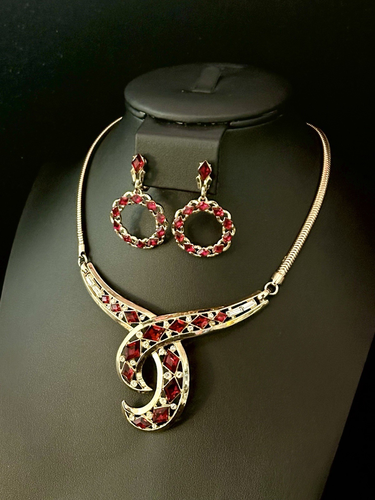TRIFARI Ruby Red Diamond 1952 Parure Alfred Philippe Drop-Dangle Crown w/Box