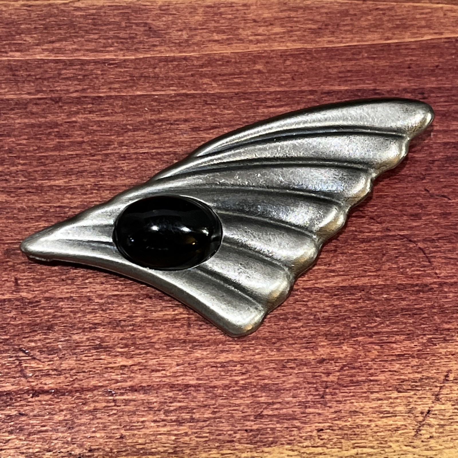 Vintage Joan’s Collectibles Art Deco Pewter Wing Brooch Pin Black Cabochon