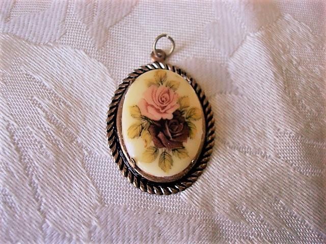 Oval Brass Tone and White Plastic Pendant With Pink and Purple Roses Transfer KJ