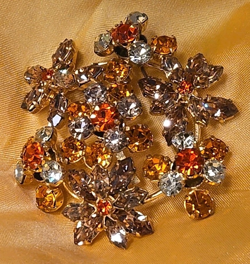 VINTAGE Made In Austria Faux Topaz Citrine Crystal Brooch Pin BRILLIANT!