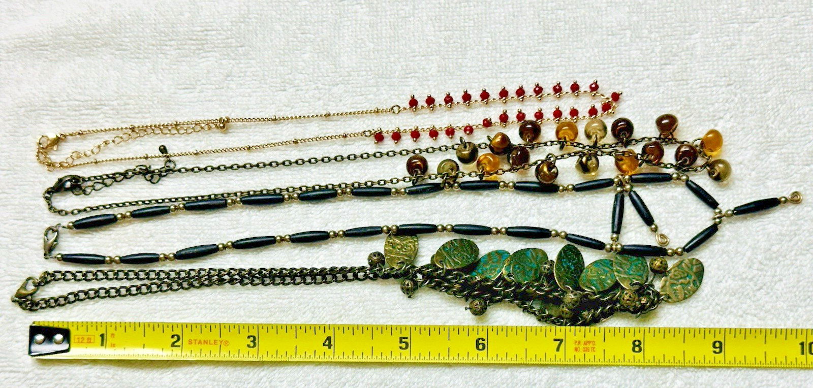 4 Collar Necklace Lot Green Black Red Gold Bead Dangles n0273