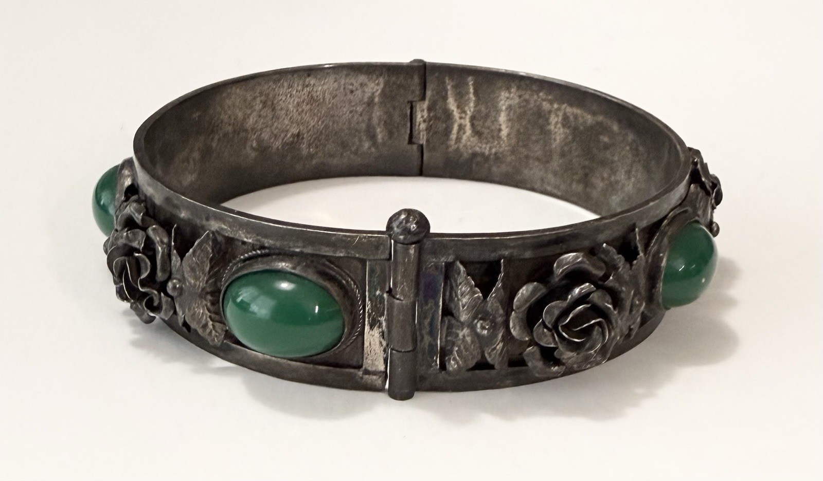 1930s BAUSI BRUNO Italy 800 Silver Chrysoprase 3D Roses Hinged Bangle 44g