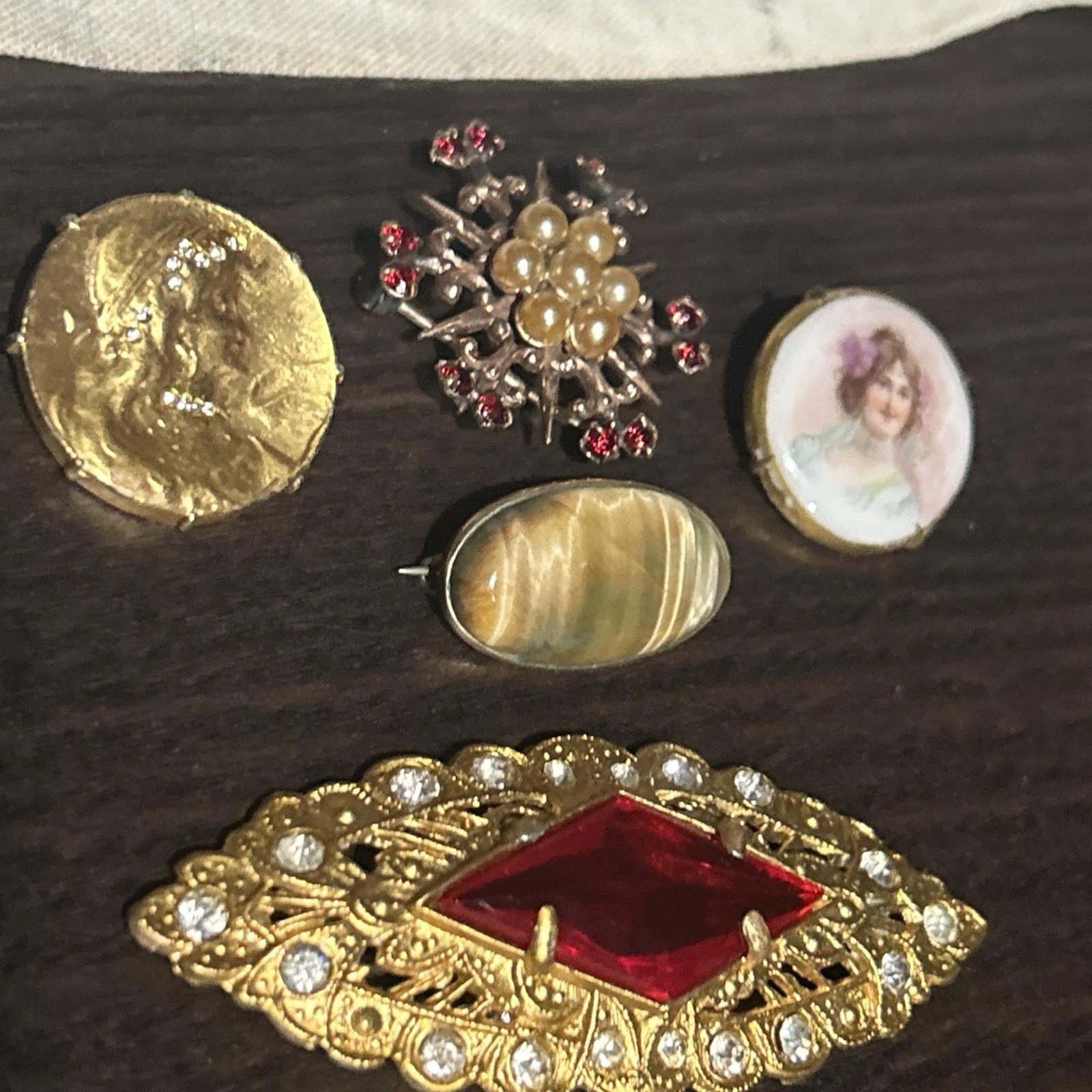 Vintage Lot Of 5 Pins Some Gold Fill Tiger Eye Painted Woman Alva Brooch