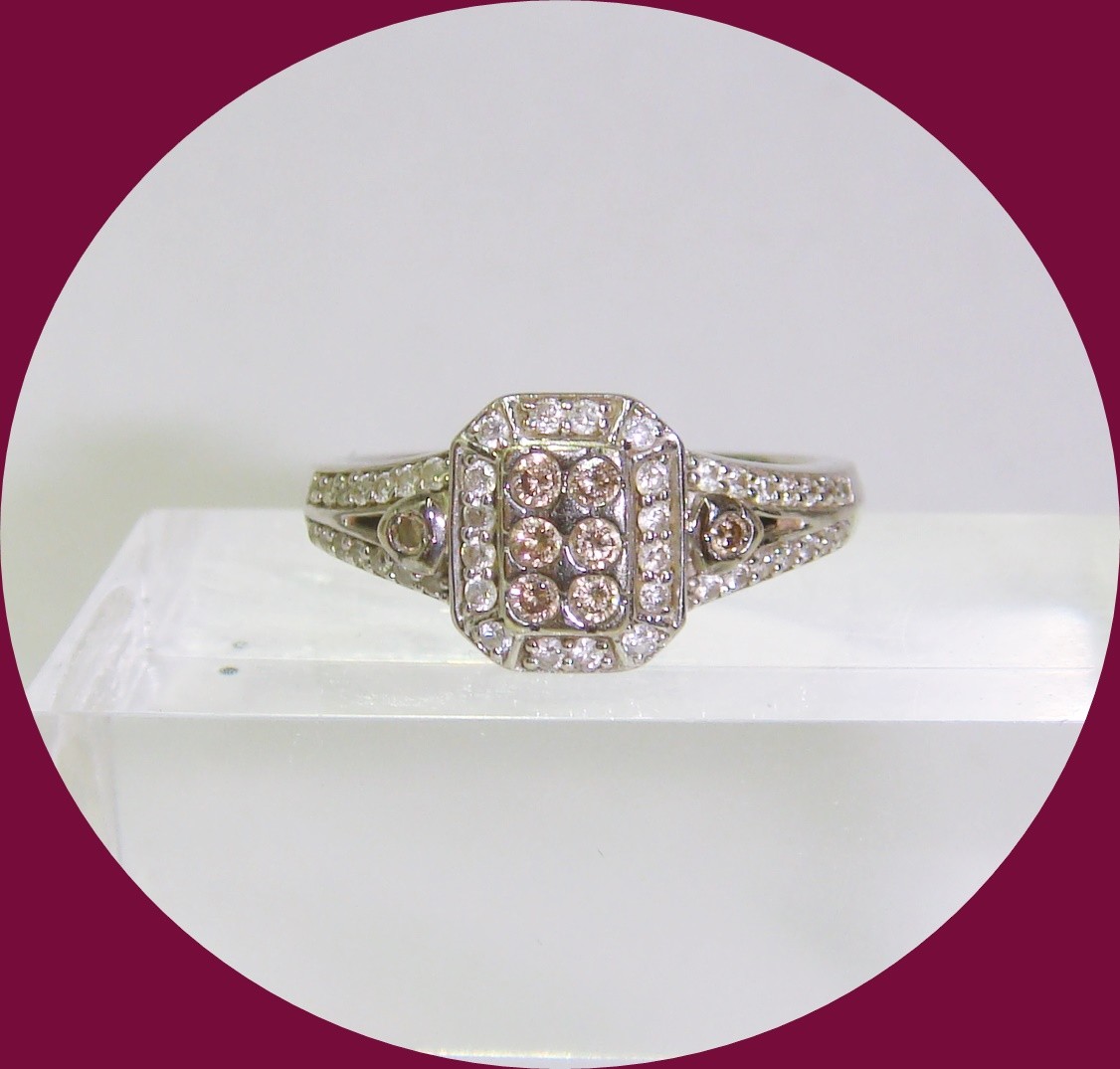 Beautiful Vintage 14k White Gold White & Champagne Diamond Ring– Size 7