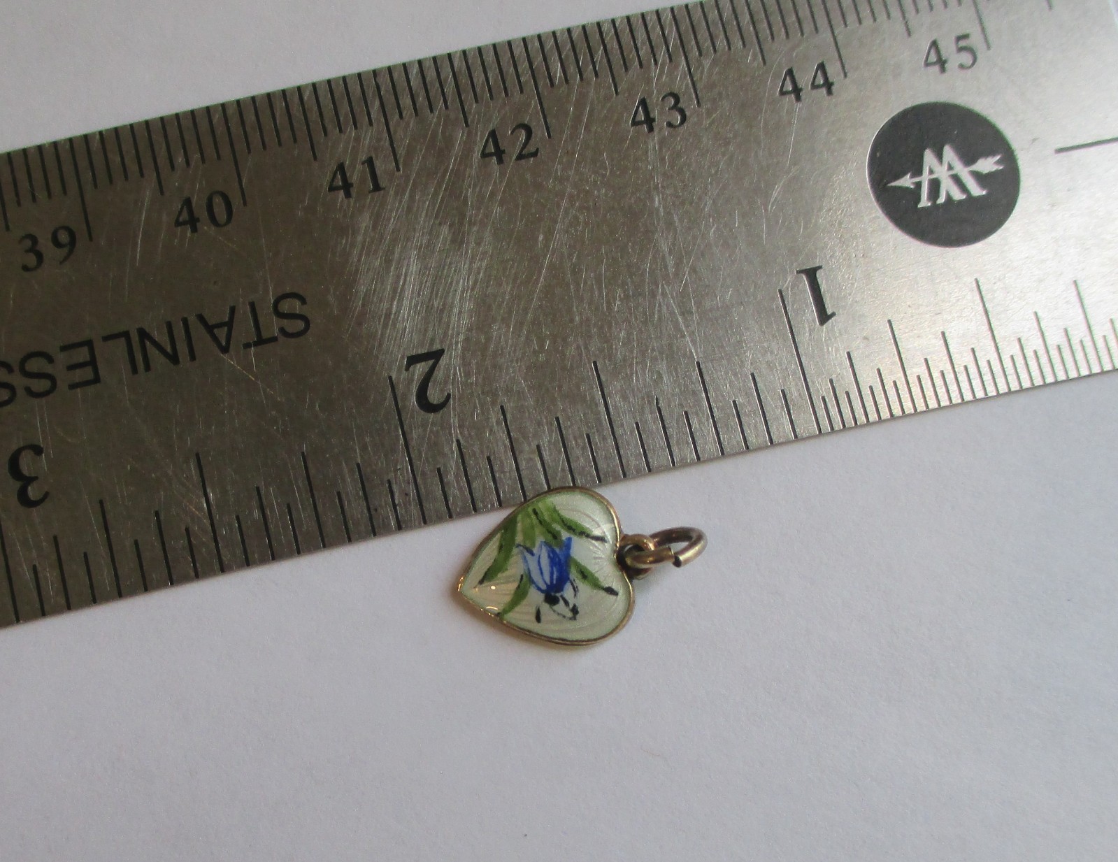 1/2in SMALL VINTAGE STERLING SILVER ENAMEL FLOWER HEART CHARM Gold Wash
