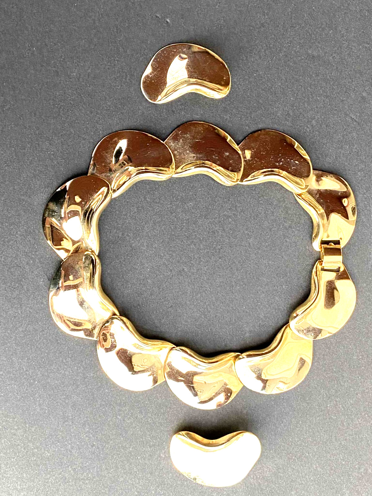 Vintage Gold Tone Shape like a Bean Statement Collar Necklace w/ set of Earrings
