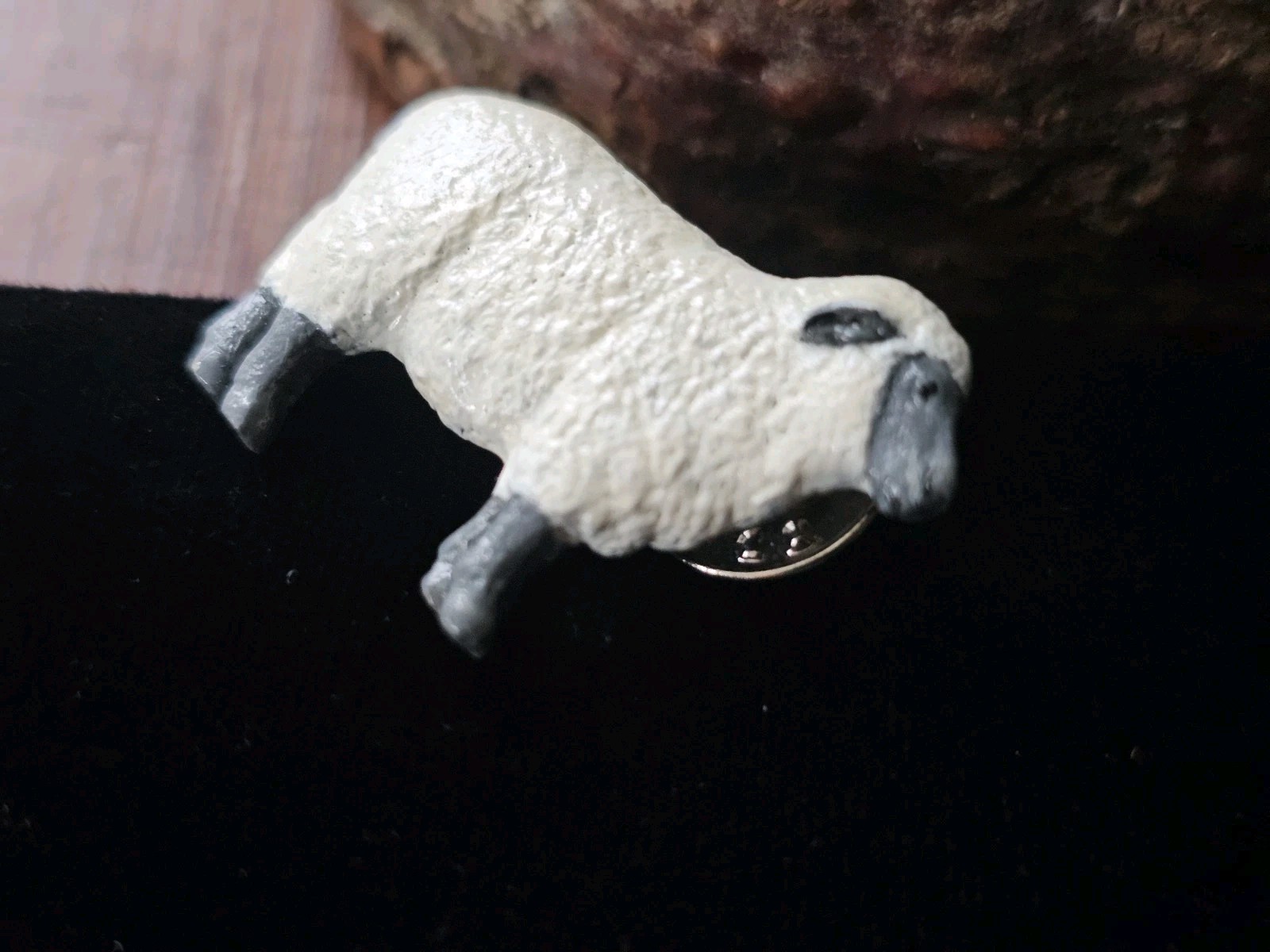 Vtg Sheep Lapel Pin 1992 GG Harris Fine Pewter Enamel Farm Figural Brooch #447