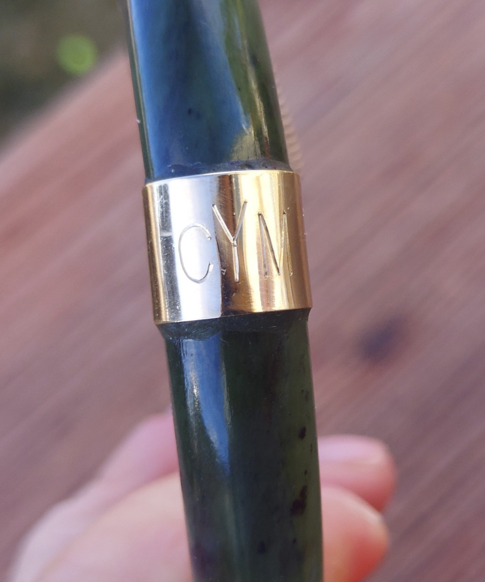Lovely Hinge Jade Bangle Bracelet Dark Green Jadeite Pale Gold Tone Vintage