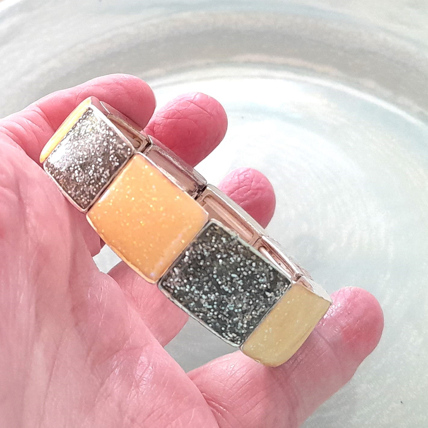 Acrylic Cream &Gray Metal Panels Silver Tone Glittering Stretch Bracelet Fits 7″