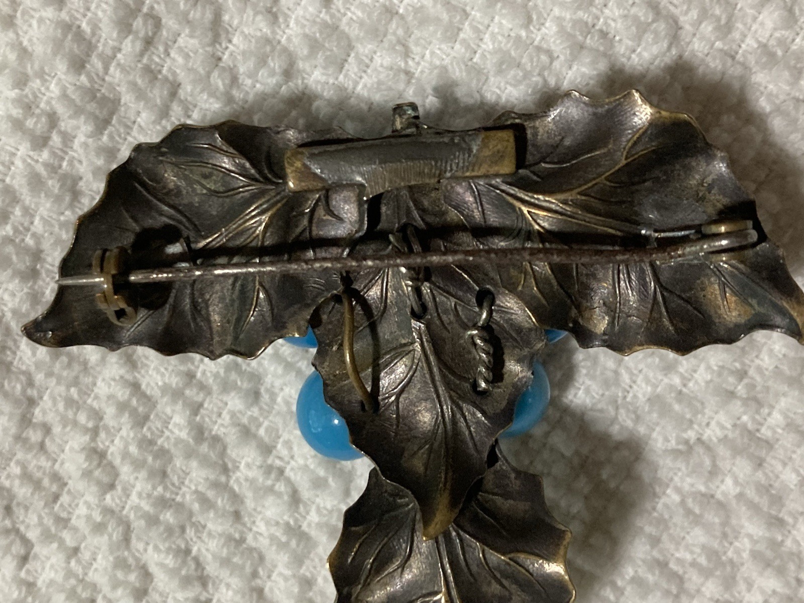 Early Miriam Haskel Unsigned Layered Maple Leafs/Wired On Glass Berries Pre 1947