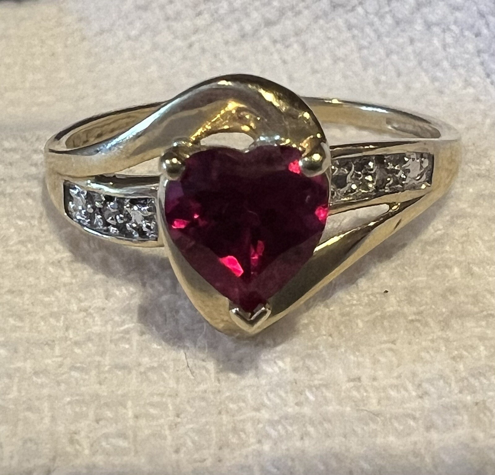 Vintage 10K Gold Red Pink Heart Clear Stones Ring Size 7